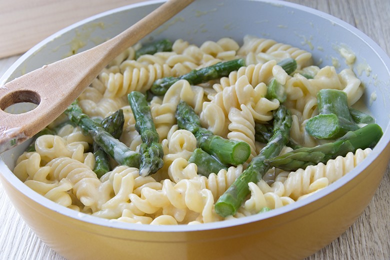 One Pot Pasta mit Spargel