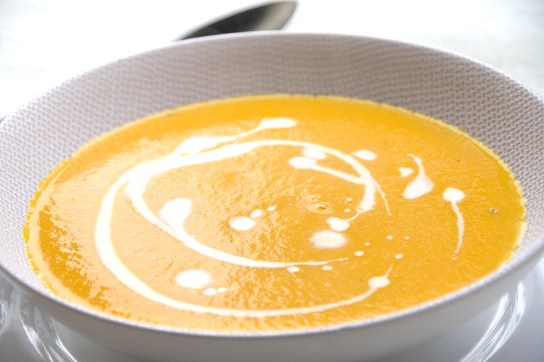 Vegane Bohnen-Möhren-Suppe
