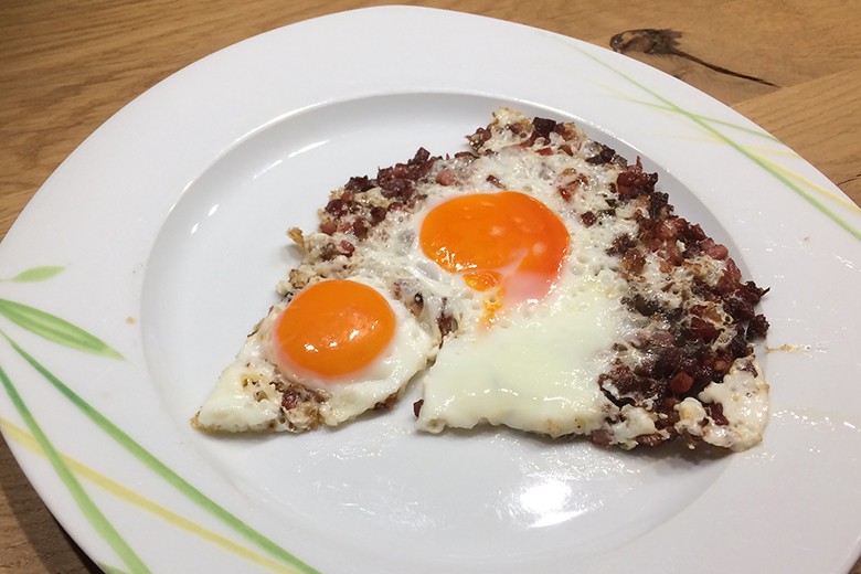 Spiegelei mit Speck