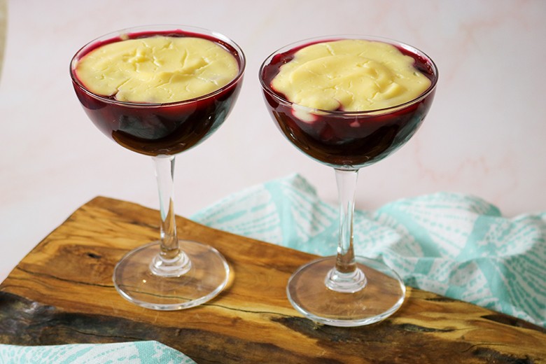 Kirschgrütze mit Vanillesauce