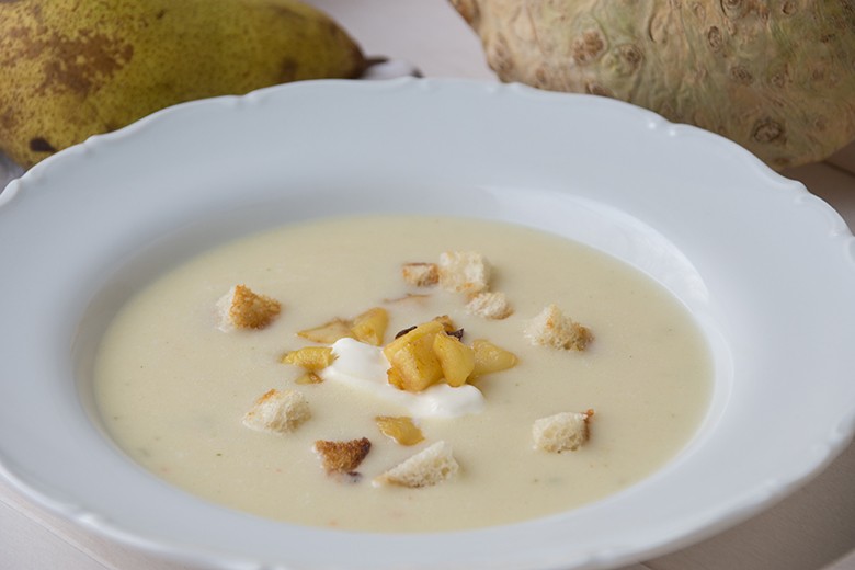 Selleriecremesuppe mit Sahne