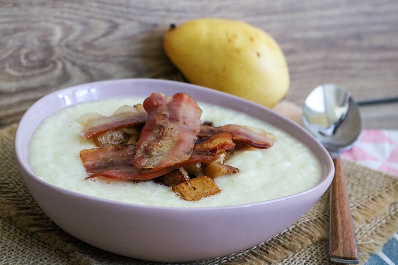 Selleriesuppe mit Birnen und Speck
