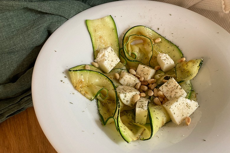 Gegrillter Zucchinisalat