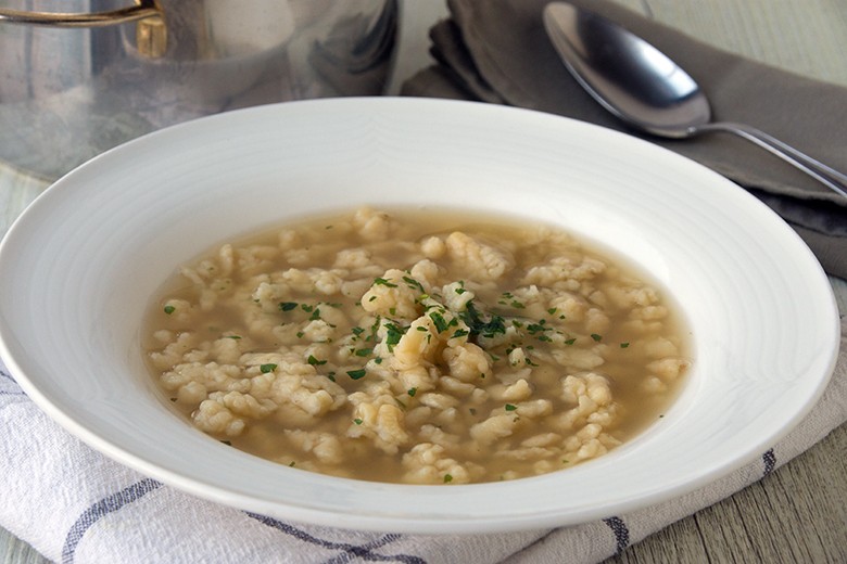Schwäbische Riebelesuppe