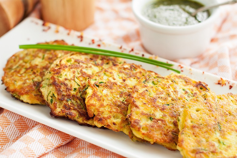 Zucchinifrikadellen mit Feta