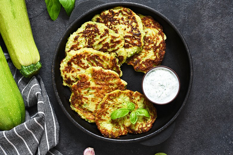 Zucchinifrikadellen mit Käse