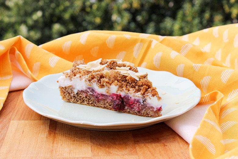 Stachelbeertorte mit Sahne