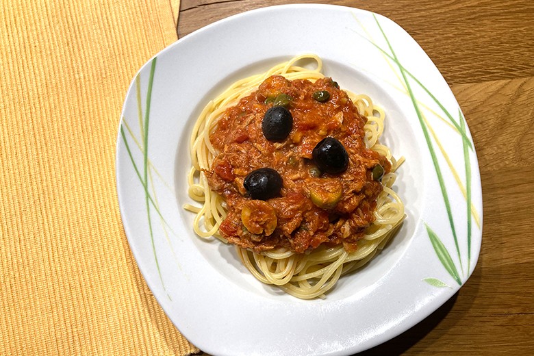 Spaghetti mit Thunfisch-Kapern-Sauce