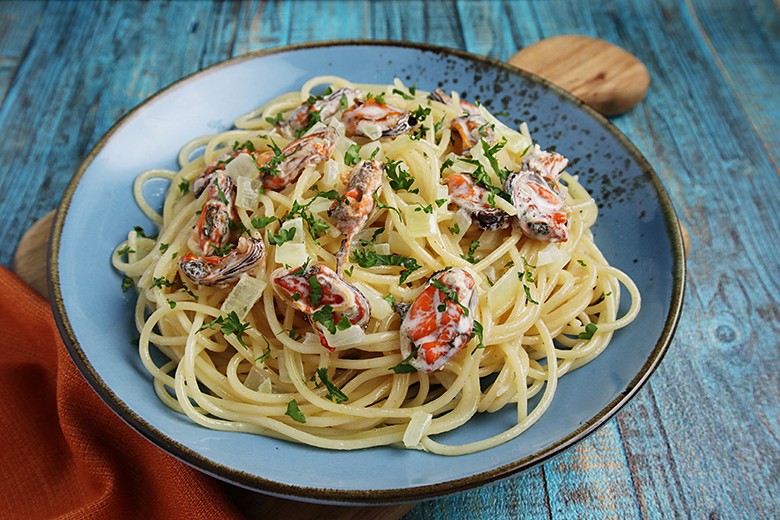 Spaghetti mit heller Muschelsauce