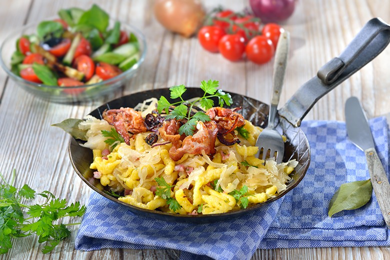Schwäbische Krautspätzle mit Speck und Röstzwiebeln