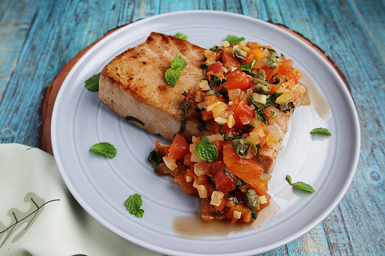 Geschmorter Thunfisch nach sizilianischer Art