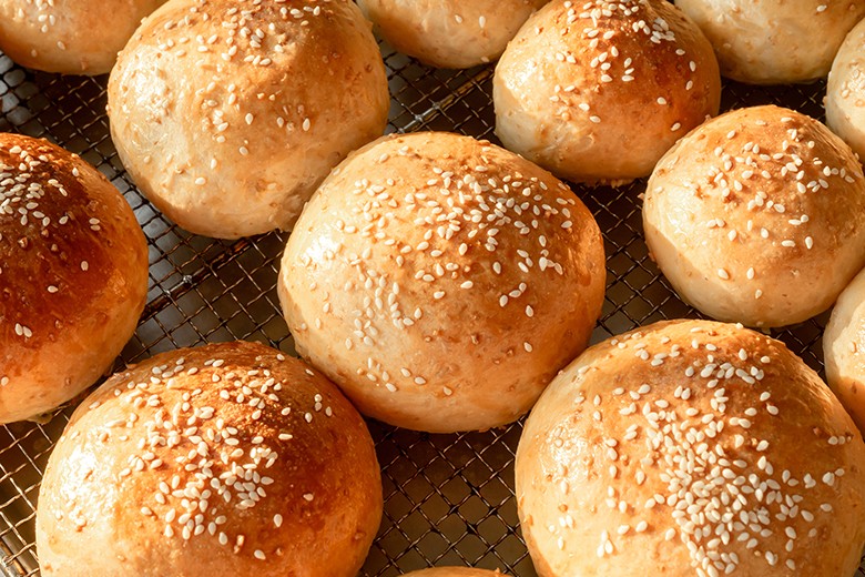 Hamburgerbrötchen selber machen