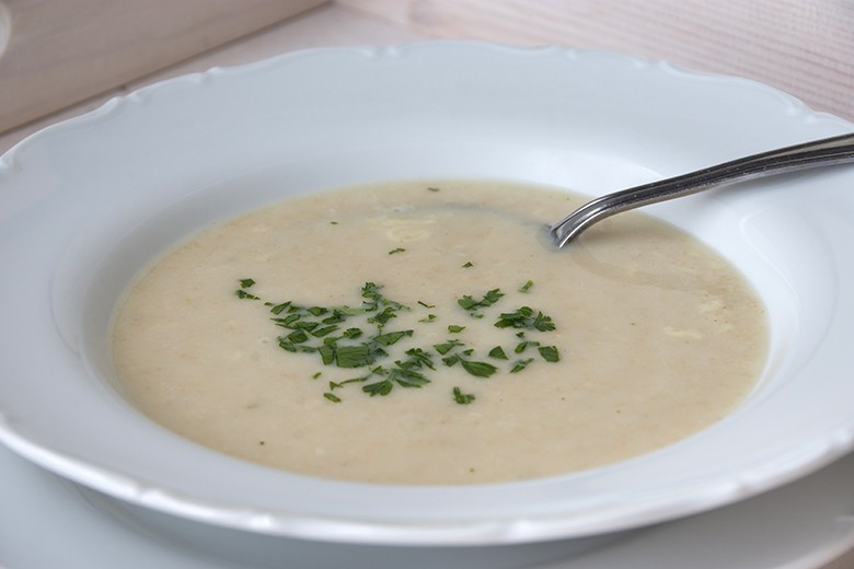 Einfache Hirsesuppe