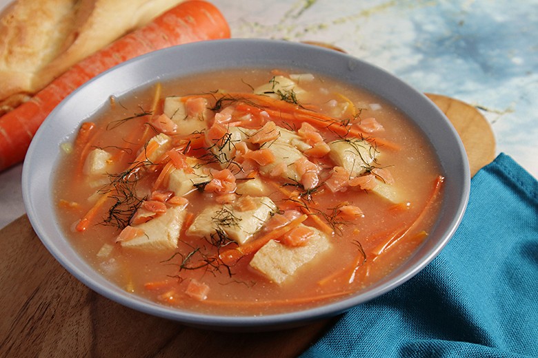 Fischsuppe mit Räucherlachs