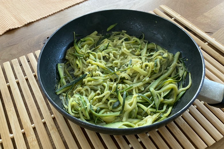 Herzhaftes Zucchinigemüse