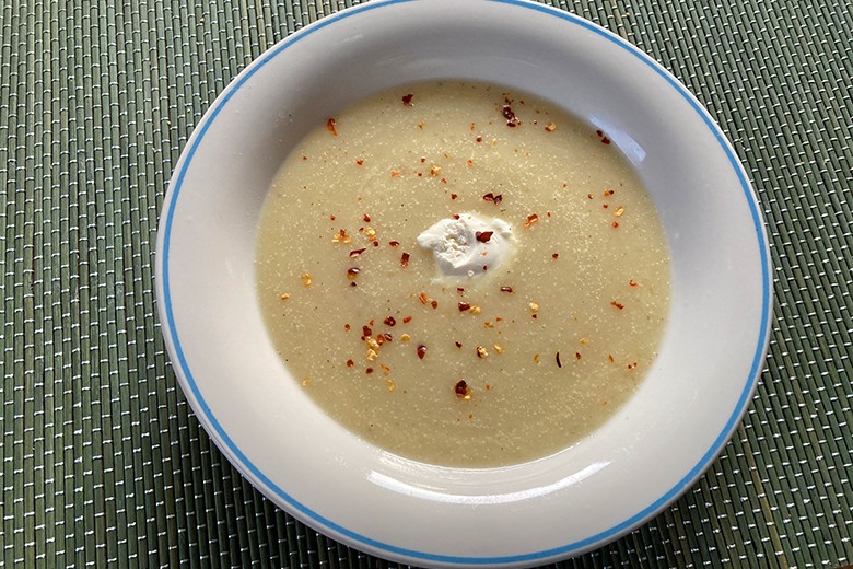 Scharfe Spitzkohlcremesuppe