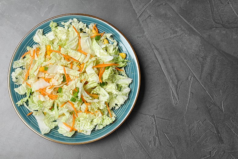 Chinakohl-Möhrensalat