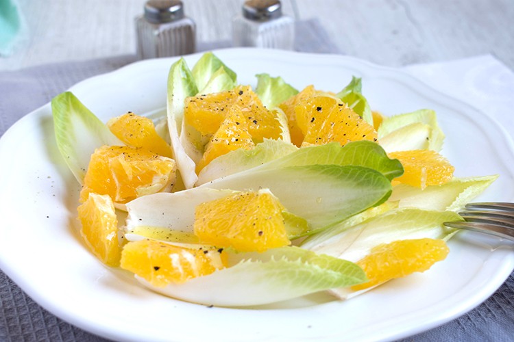 Chicoréesalat mit Mandarinen