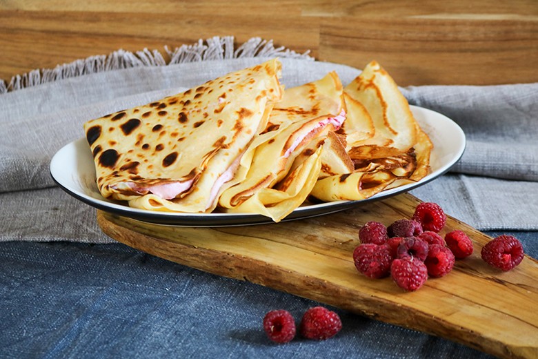 Crêpes mit Himbeersahne