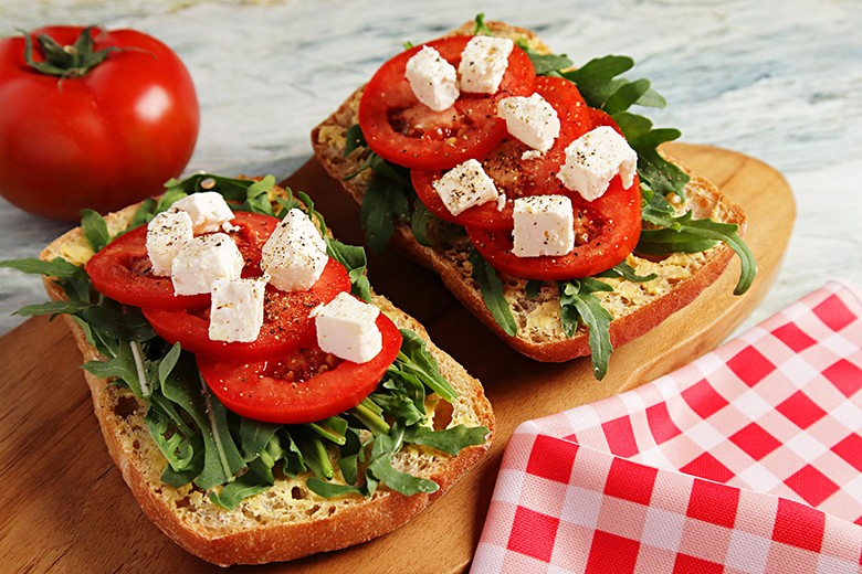 Ciabatta mit Ziegenkäse und Tomate