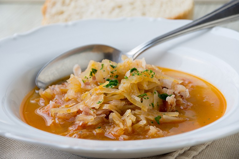 Krautsuppe mit Speck