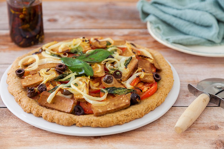 Vegane Pizza mit Tofu