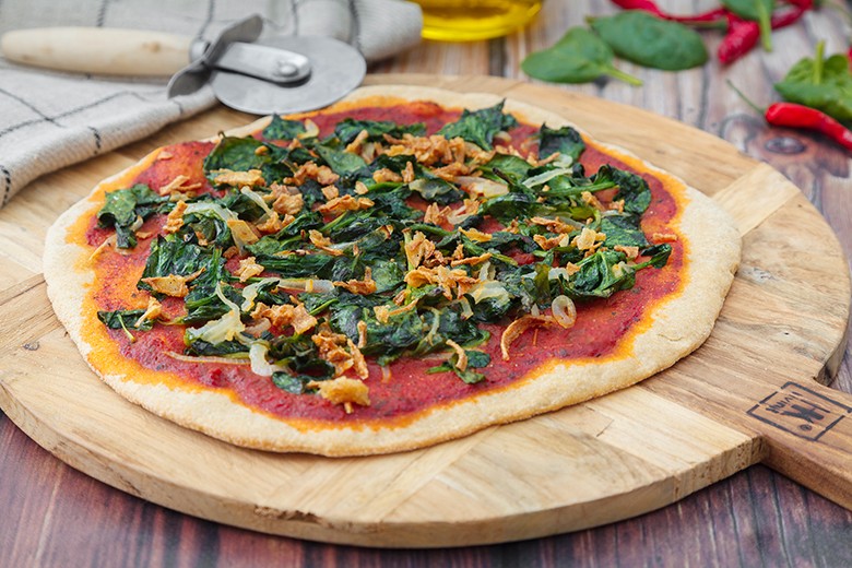 Vegane Pizza mit Spinat
