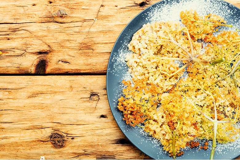 Frittierte Hollerkücherl