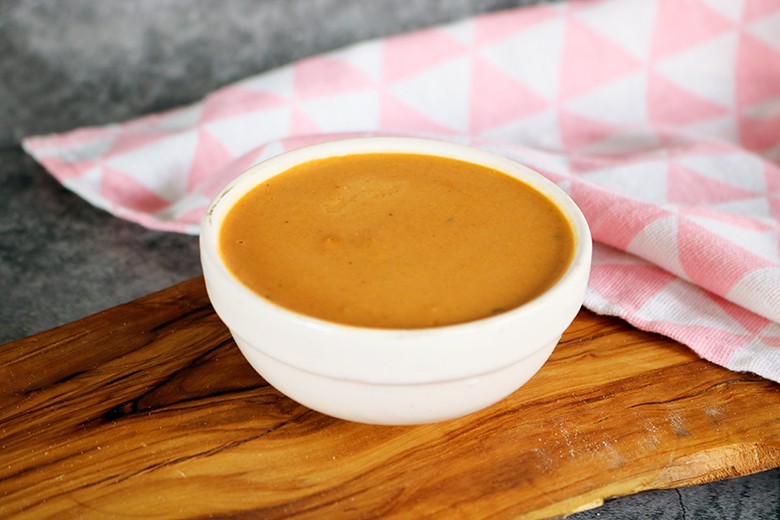 Scharfe Erdnusssauce
