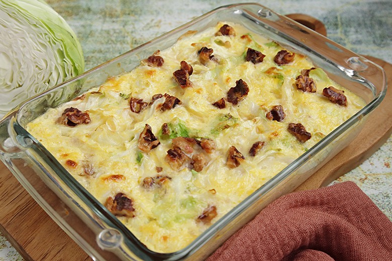 Wirsing-Kartoffelauflauf mit Nüssen