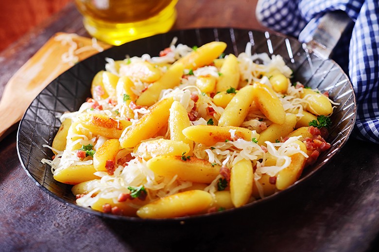 Schupfnudeln mit Kraut und Speck