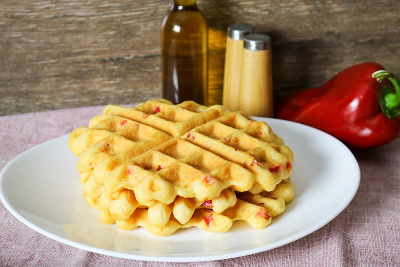 Paprika-Kräuter-Waffeln