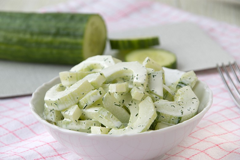 Einfacher Gurkensalat