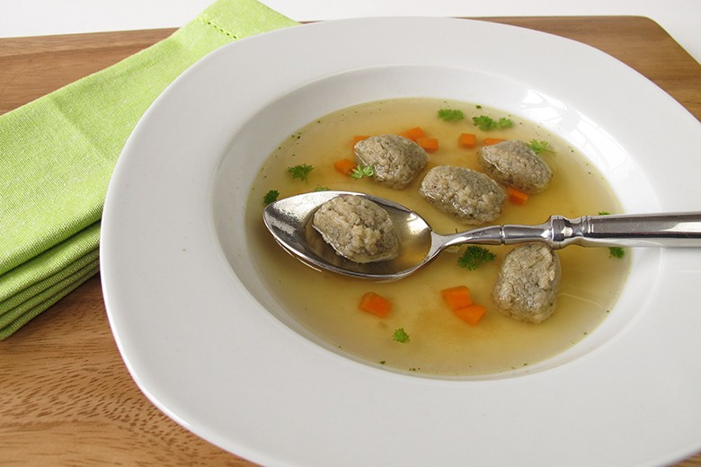 Lebernockerlsuppe