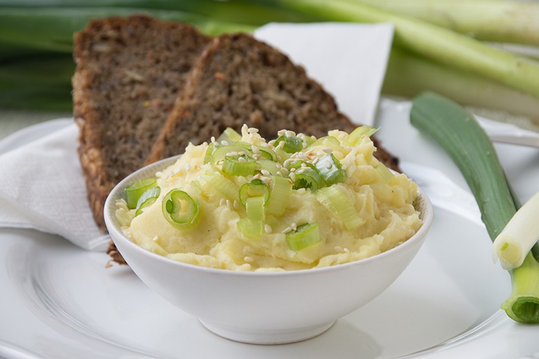 Veganer Kartoffelaufstrich mit Sesam