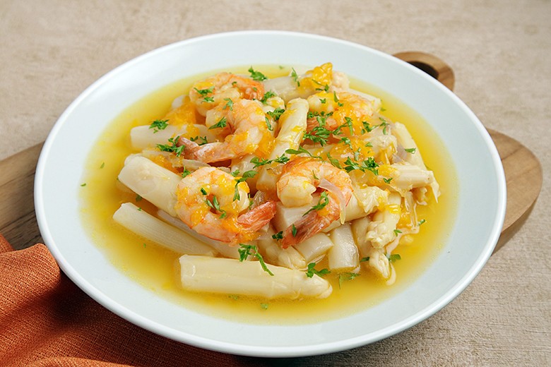 Spargelragout mit Garnelen
