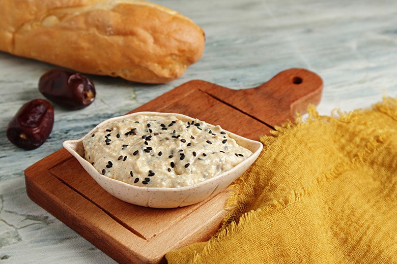 Dattel-Curry-Dip