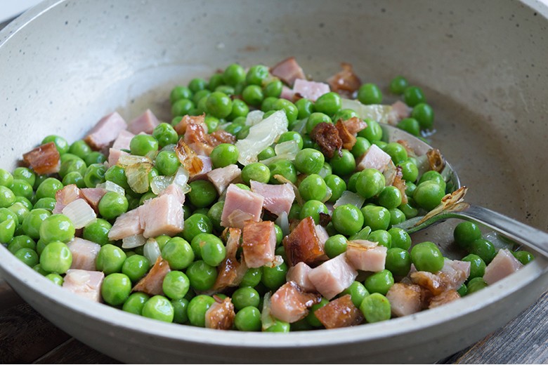 Erbsengemüse mit Speck
