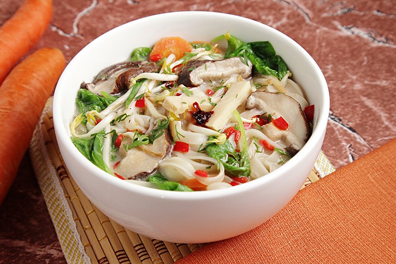 Erdnusssuppe mit Kokosmilch