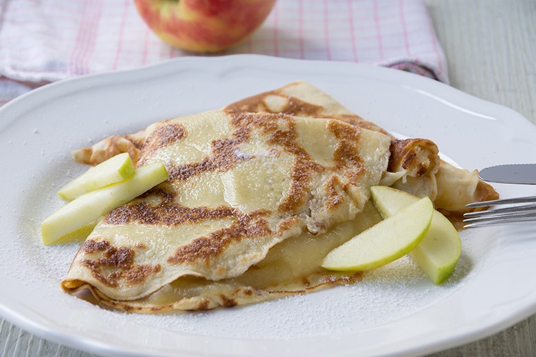 Haferpfannkuchen mit Apfelmus