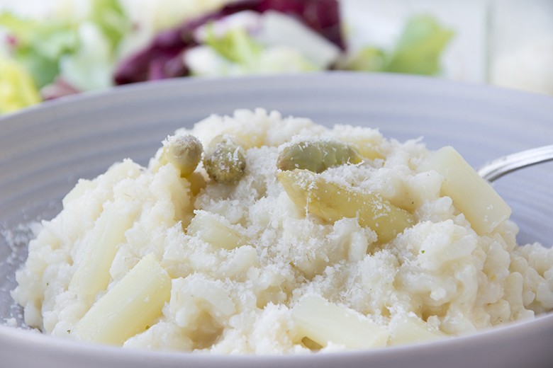 Spargelrisotto mit weißem Spargel