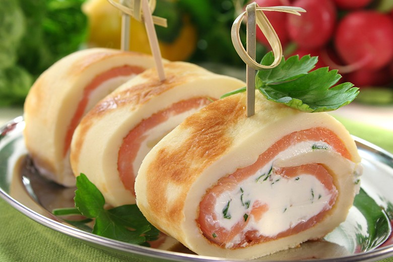 Pfannkuchen mit Lachs und Frischkäse