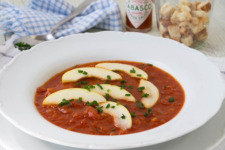 Scharfe Apfel-Tomaten-Suppe