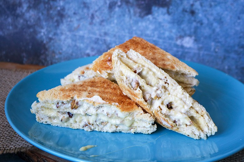 Käsesandwich mit Nuss