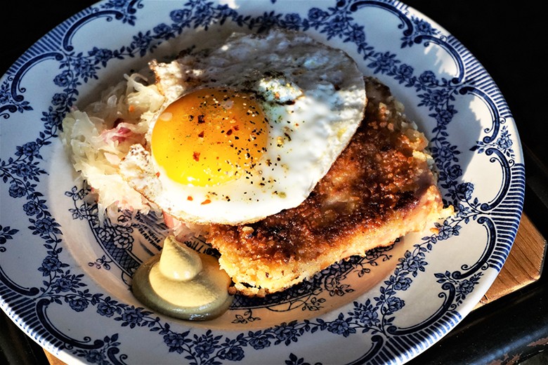 Panierter Leberkäse