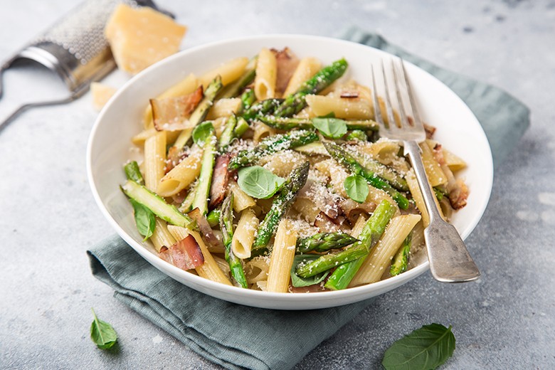 Pasta mit Spargel und Speck