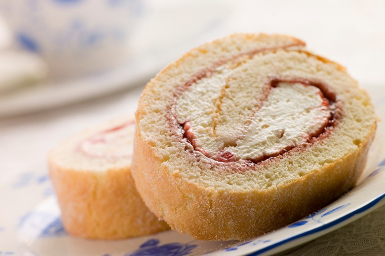 Biskuitrolle mit Buttercreme