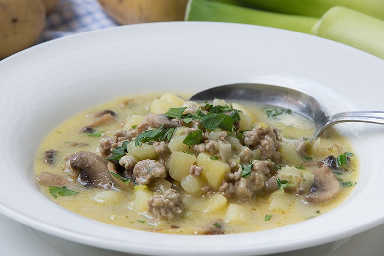 Pilzsuppe mit Hackfleisch