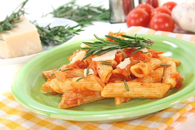 Penne mit Tomatensauce