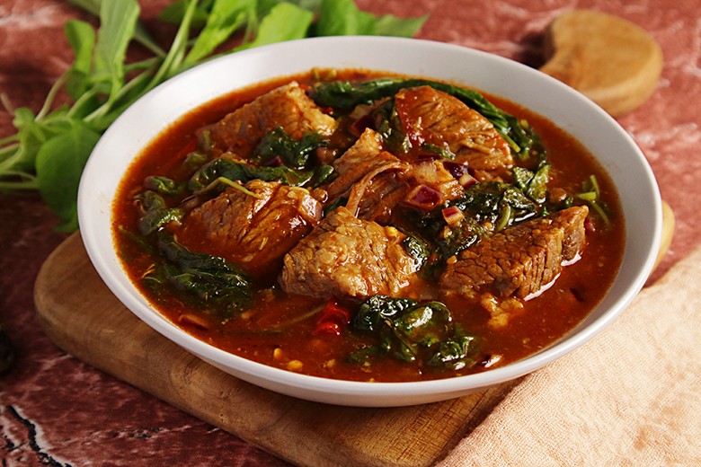 Lammcurry mit Spinat